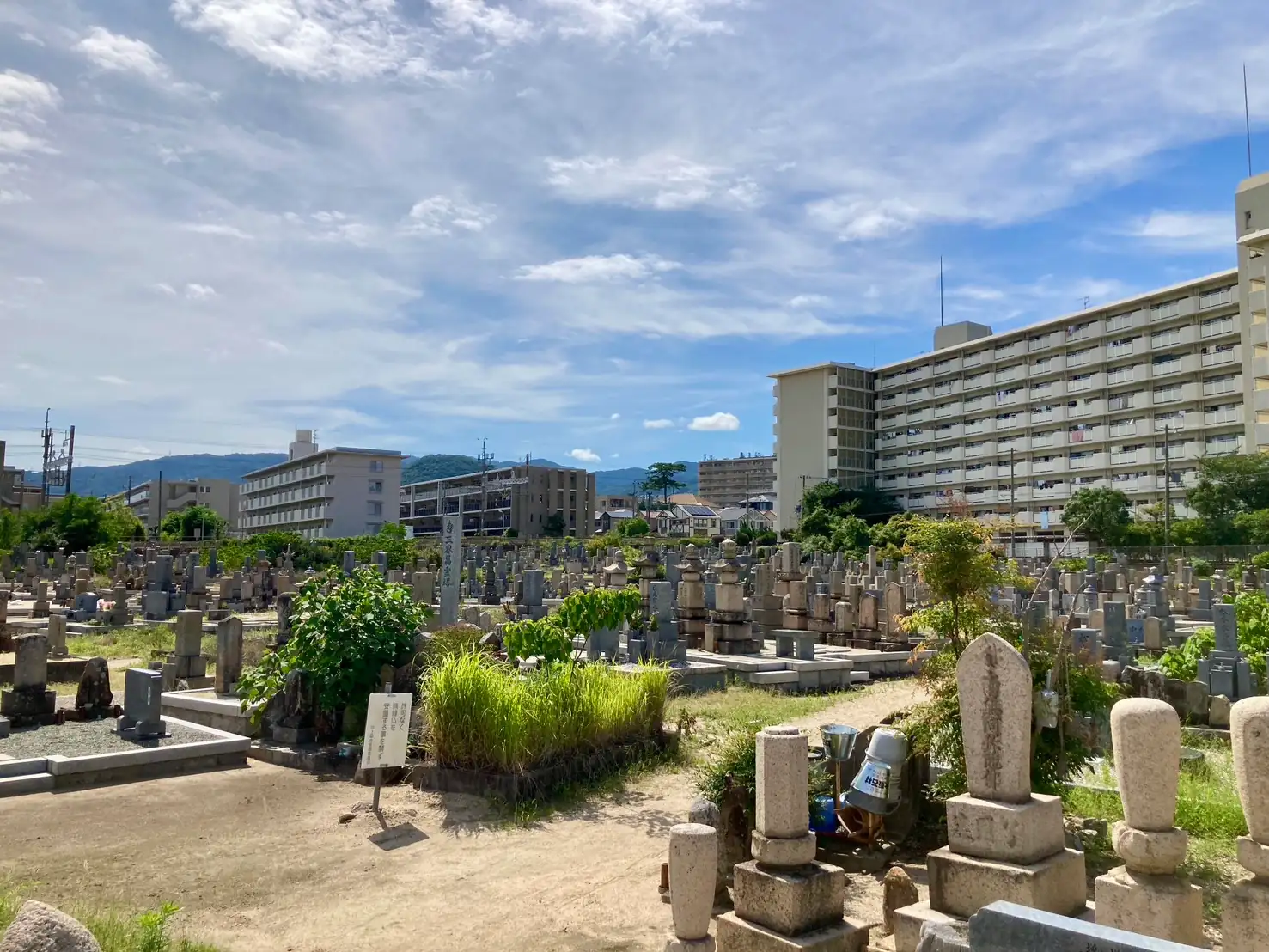 西宮市の段上墓地